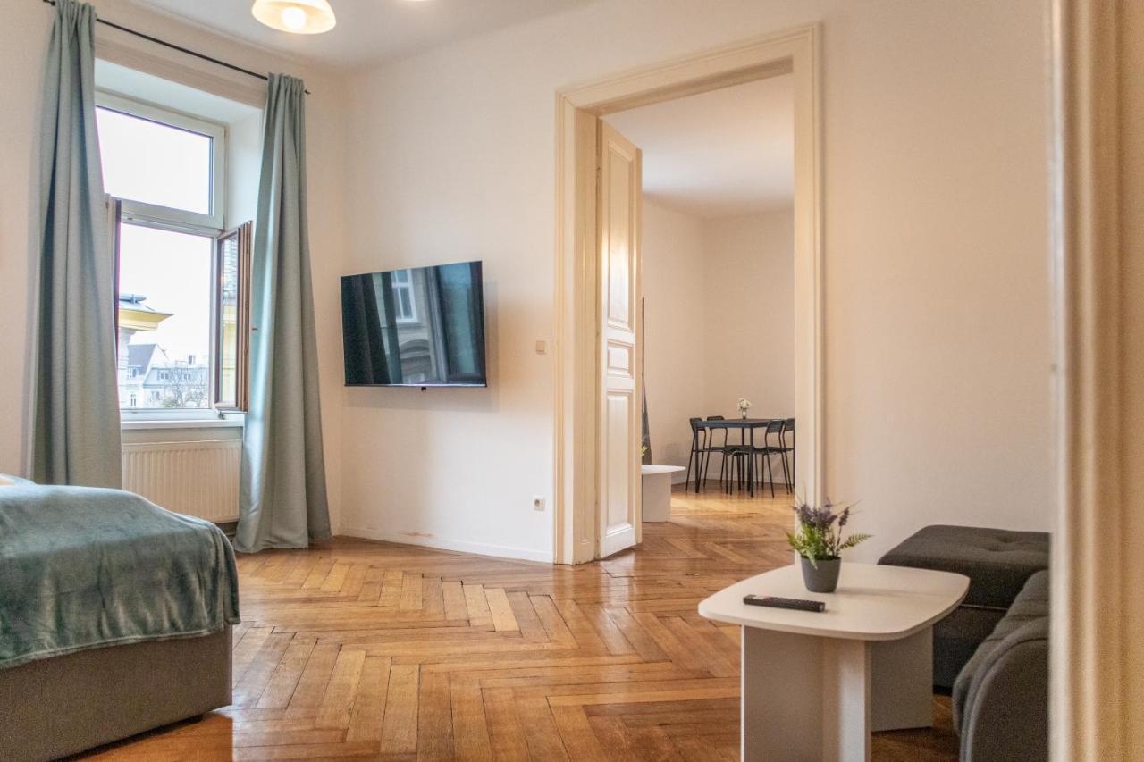 Roomy 2Br Apt. Near Akh -Perfect For Longstays Wien Exteriör bild